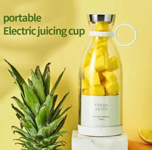 Mini Portable Blender Rechargeable Electric Fruit Juicer Mixers Rechargeable – 420ml ( Random Color )